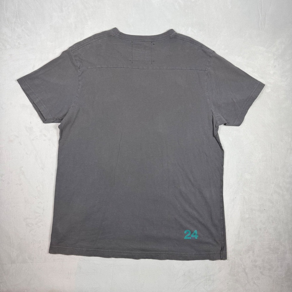 Y2K Mens Old Navy Prints on Finery Graphic Fitted T-Shirt Charcoal Gray XL - Picture 4 of 7
